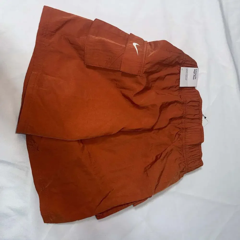 Nike Women's Sportswear Essential High-Rise Cargo Shorts, Burnt Orange, Size XS‎